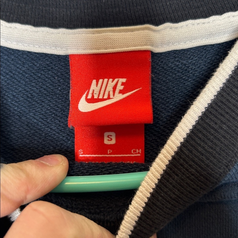 Nike Crewneck - Picture 2 of 3